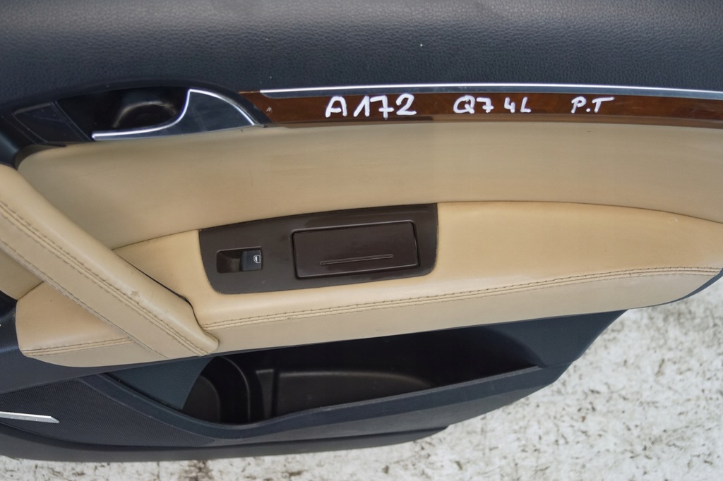 фото №9, Обшивка дверь правый задняя audi q7 4l