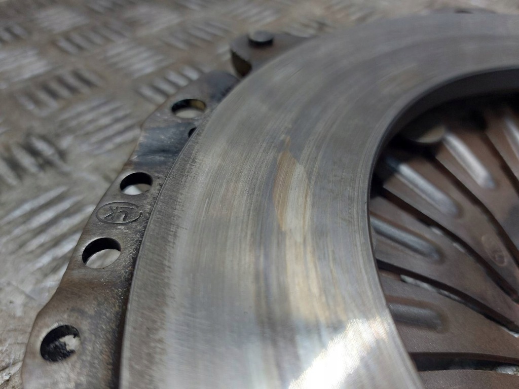 Колесо двомасовий + притиск volkswagen passat b5 1.9 tdi в Україні