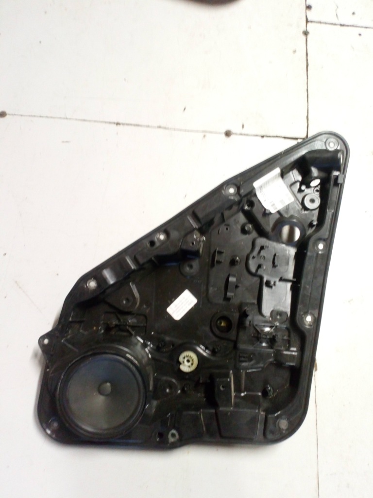 Купити Mercedes w175 механізм скло лівий задній динамік