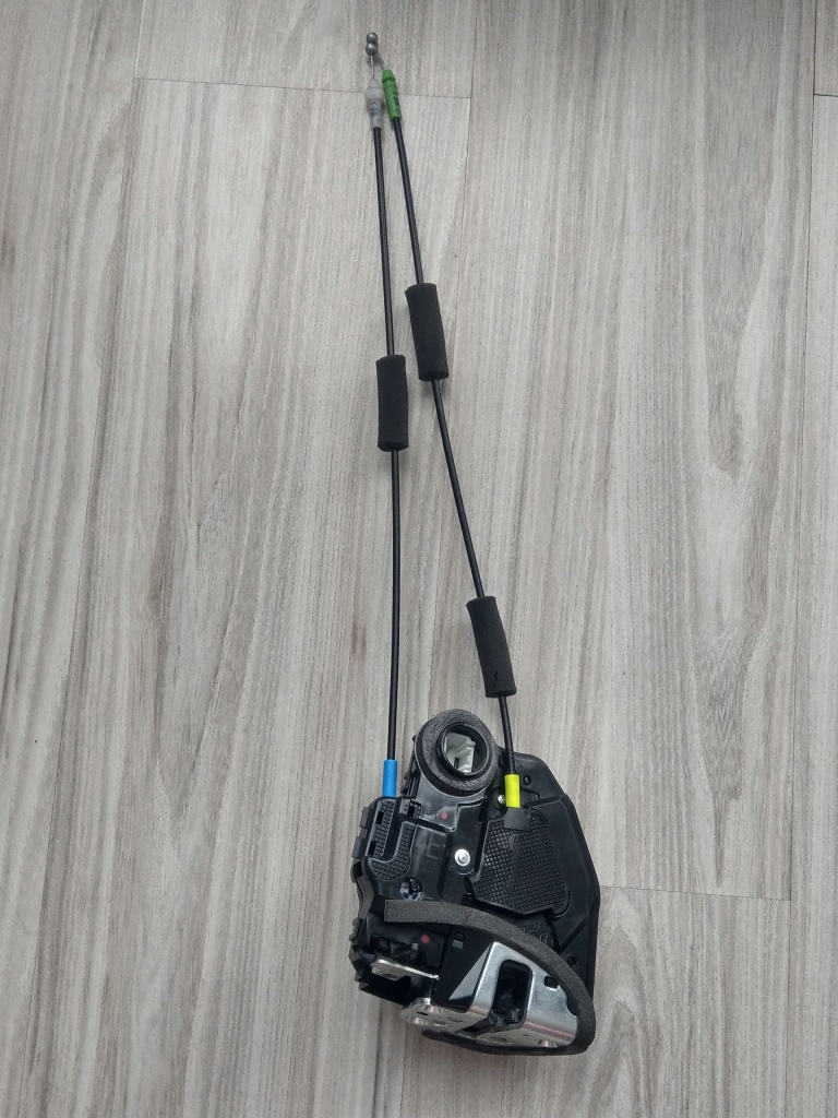 фото №1, Замок двері правий задня toyota corolla e21 sedan 19-