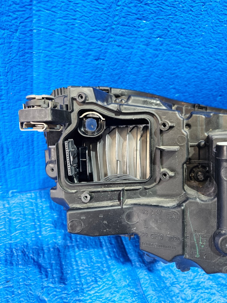 Фара перед ліва audi q5 matrix 80a941783 full led в Україні