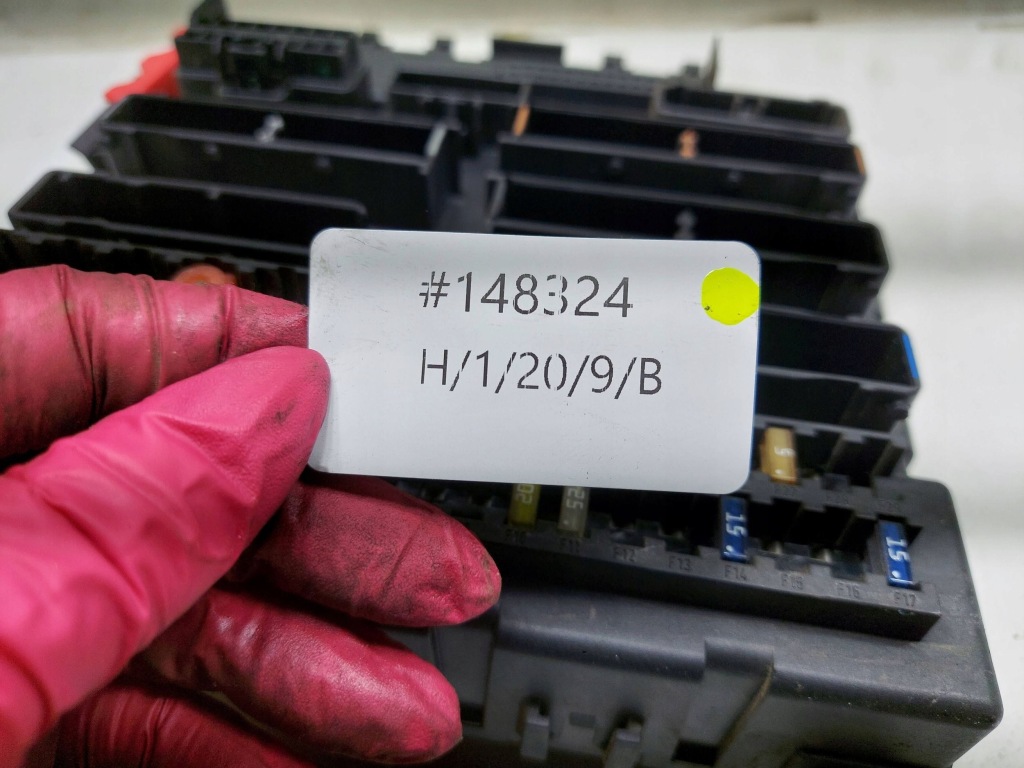 фото №6, Коробка запобіжників 13170893 db opel vectra c