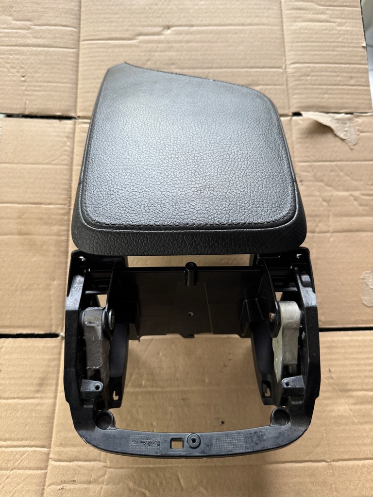 фото №1, Volvo v90 подлокотник 31420995