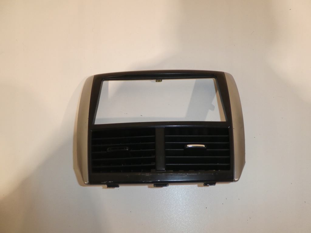 фото №1, Subaru forester iii молдинг dekor воздуховод 66110fg020