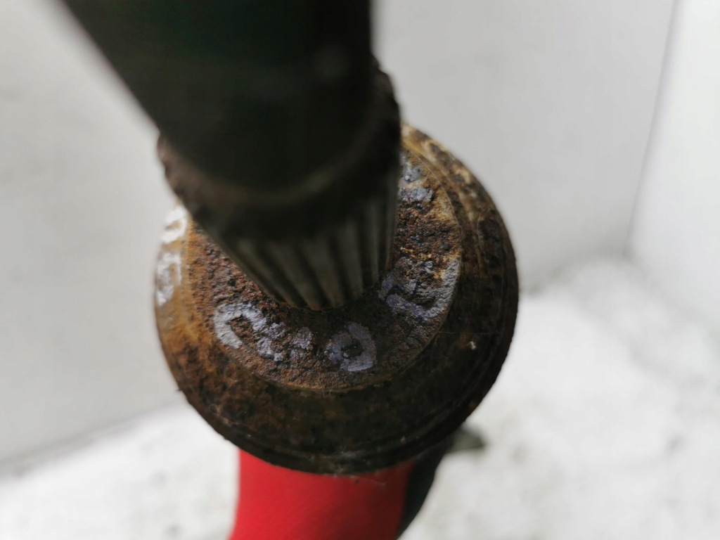 Приводной вал длинная правый  перед renault clio 3 1.5 dci с Разборки