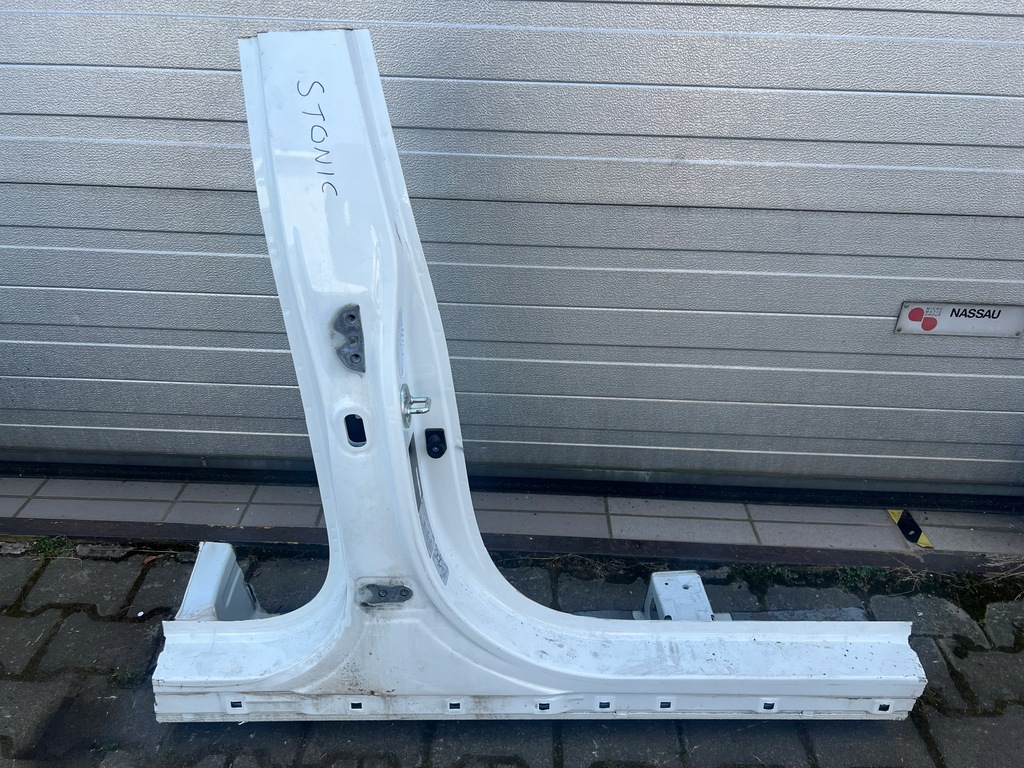 фото №1, Kia stonic 17- блок двигуна середній правий поріг