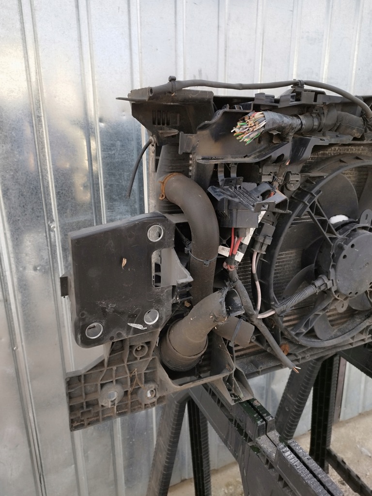 фото №13, Pas передний радиатор renault megane 3 iii hb 1.5 dci k9k832 механическая коробка передач 08-2012