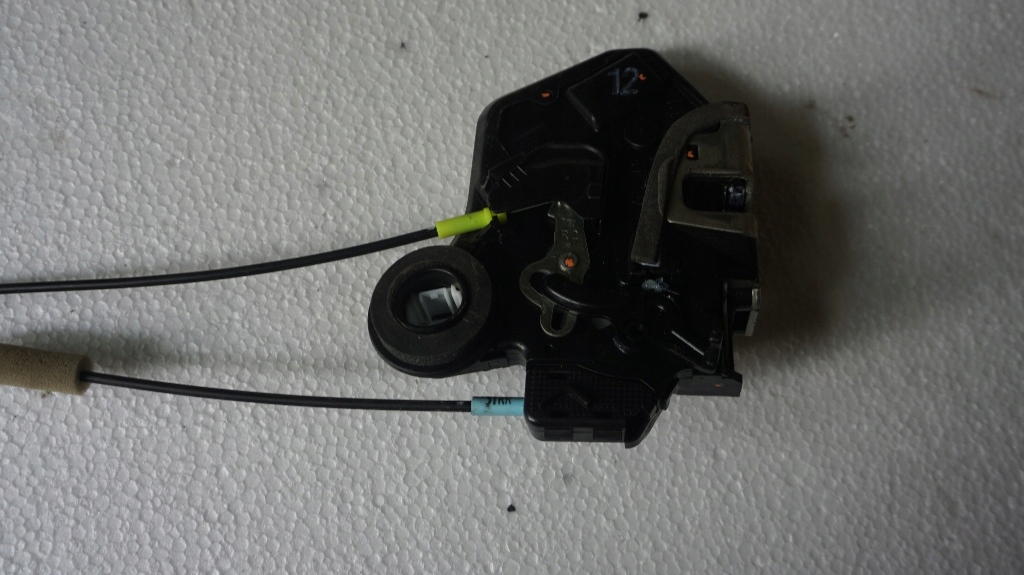 фото №1, Toyota hilux 05-15 замок дверь правый задняя 2 контакты