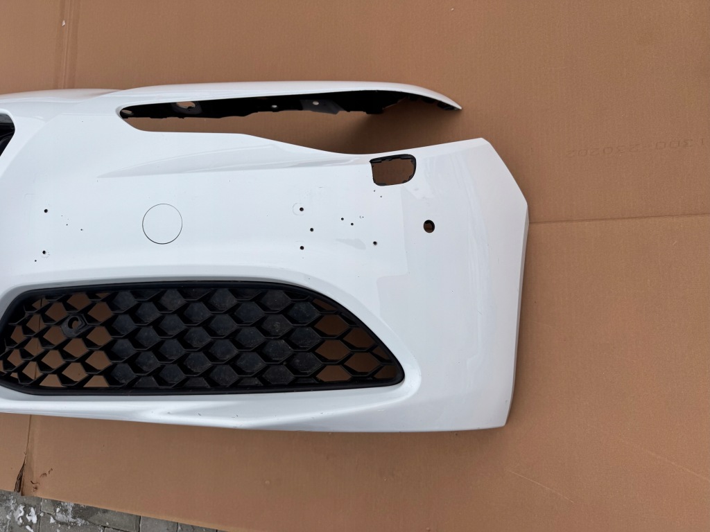 Бампер перед alfa romeo giulia омыватель pdc оригинал хороший состояние с Разборки