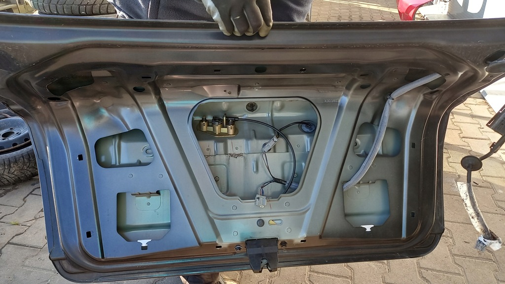 фото №9, Задня кришка багажника volvo s60 02r