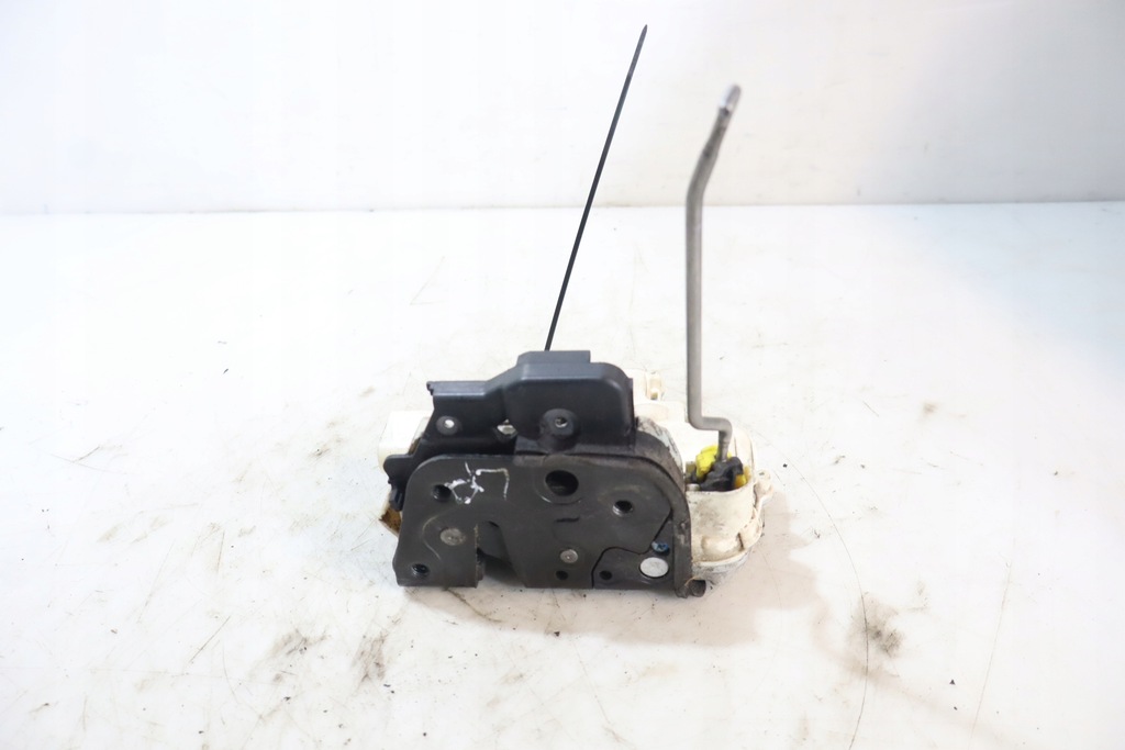 фото №3, Замок левый перед дверь audi a4 b7