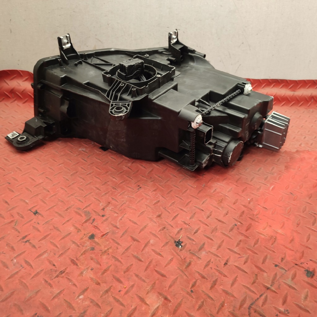 Купить Seat ateca рестайлинг  full led рестайлинг  хорошее состояние европа фара левая