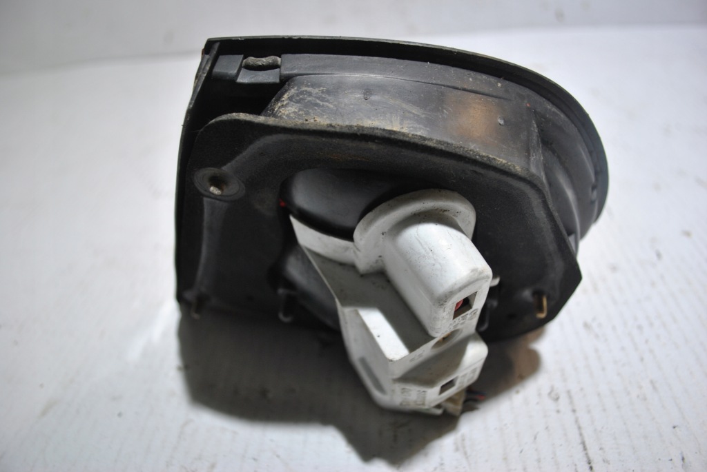 фото №2, Лампа задняя левый задняя mazda xedos