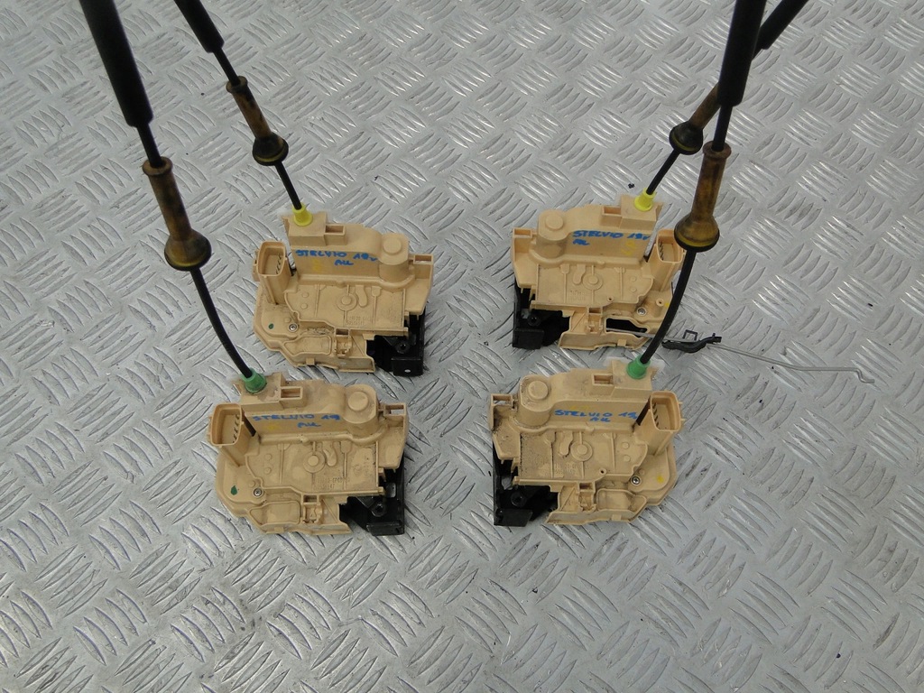 фото №2, Замок дверь alfa romeo stelvio 2019