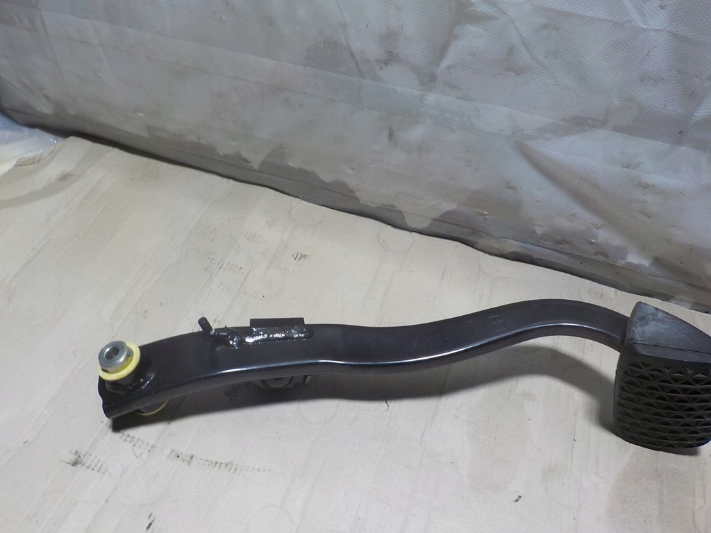 фото №2, Opel insignia 2.0d 2011r педаль тормоза