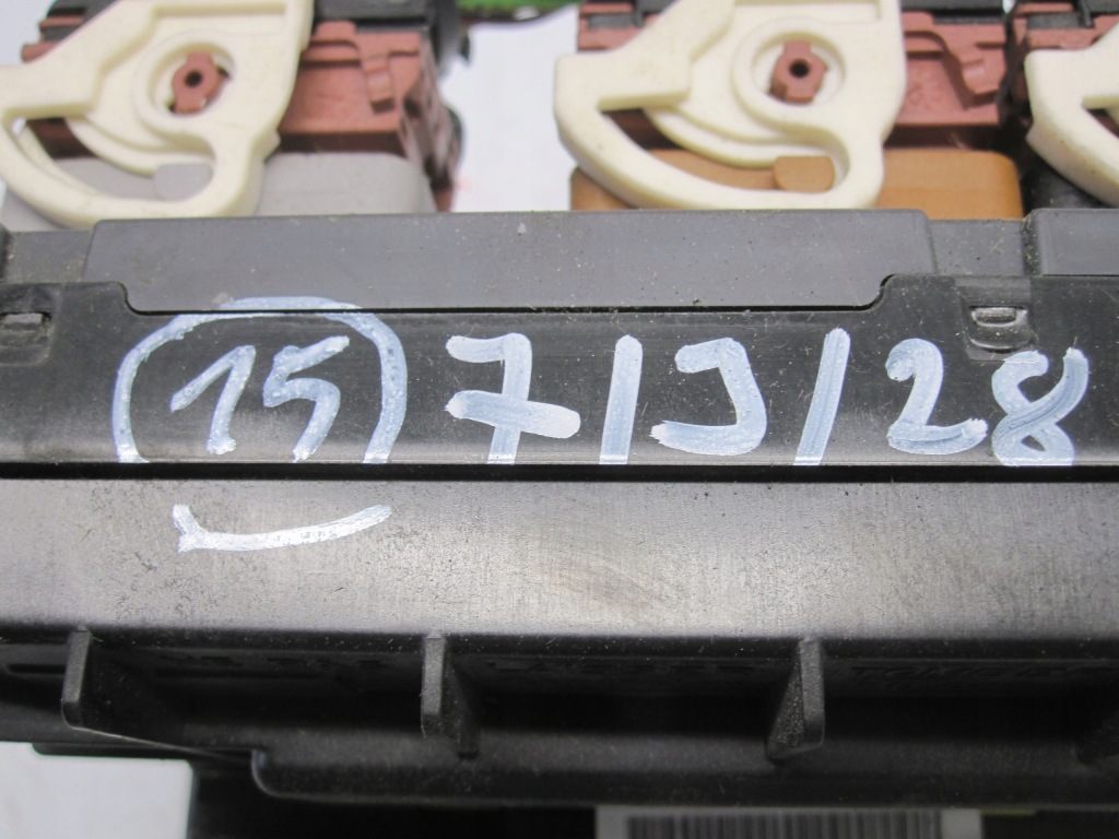 фото №9, Peugeot 5008 i коробка запобіжників 9675877980