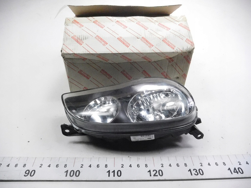 фото №10, Лампа передня права toyota corolla оригінальний номер 81130-02100