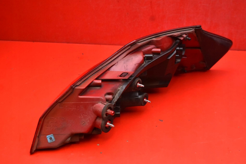 Лампа ліва задній задня 13226856 opel insignia a kombi 08-14 Недорого