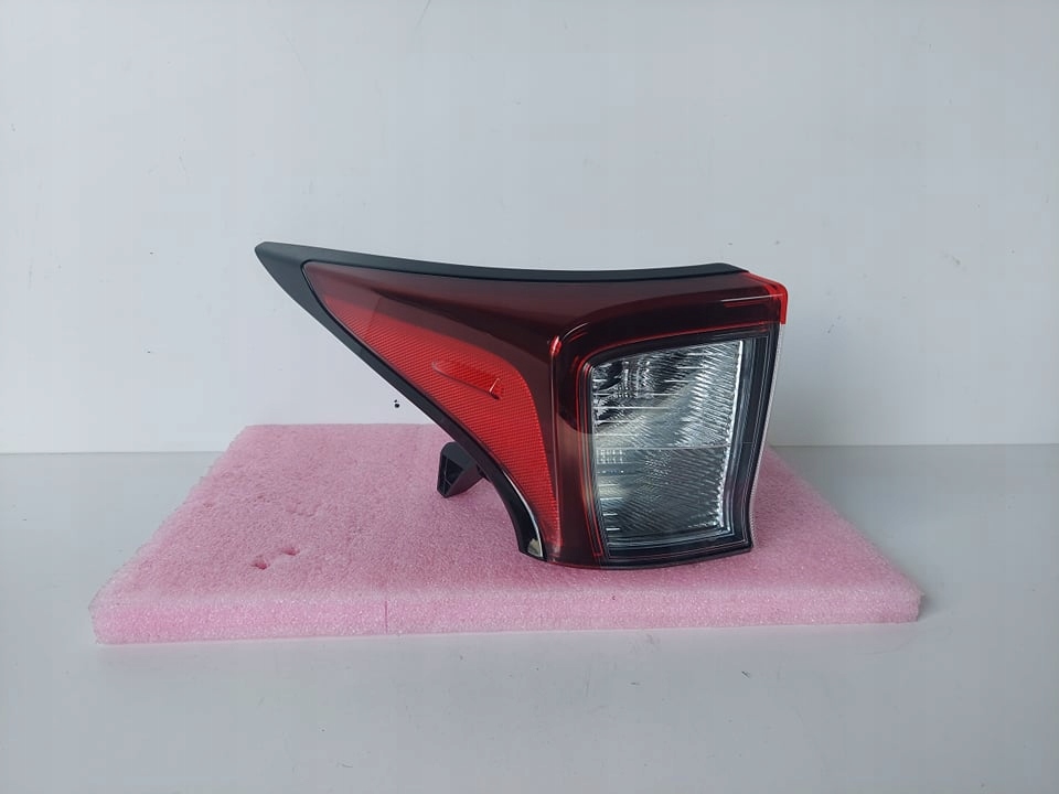 фото №1, Toyota prius iv 15- лампа левая задняя задняя