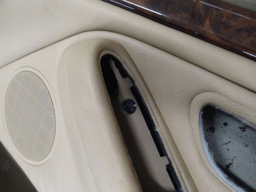 Bmw 5 e39 1999 універсал карта оббивка дверей правий перед 8212718 8212806 Недорого