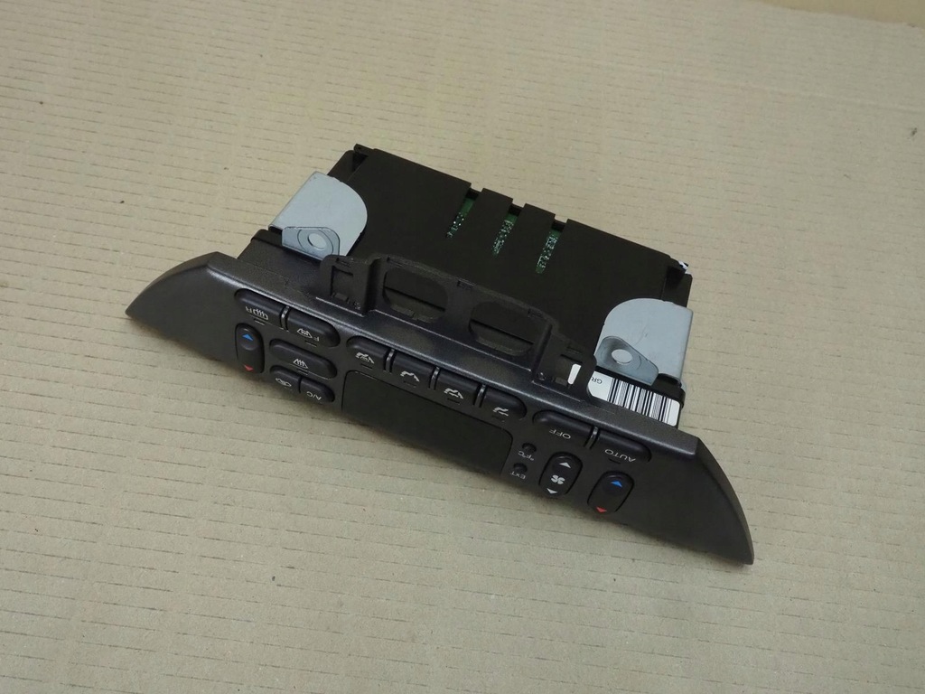 фото №13, Панель управление кондиционера jaguar s-type xr8h-18c612-al europa