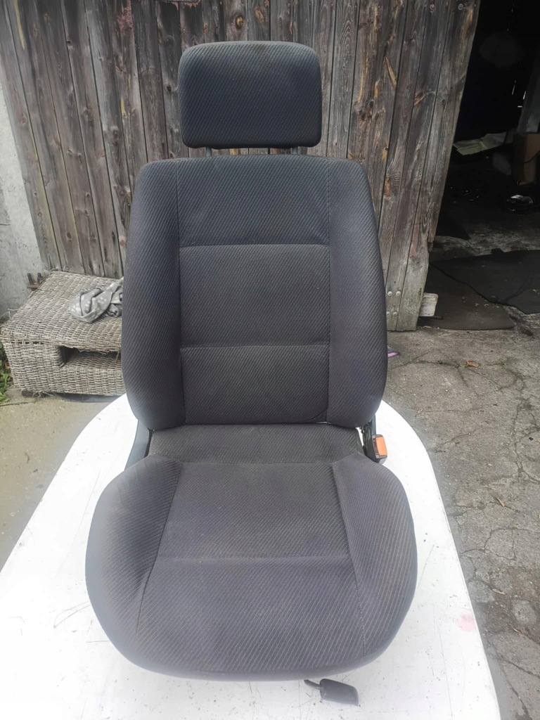 Купити Сидіння передній правий audi 80 b4