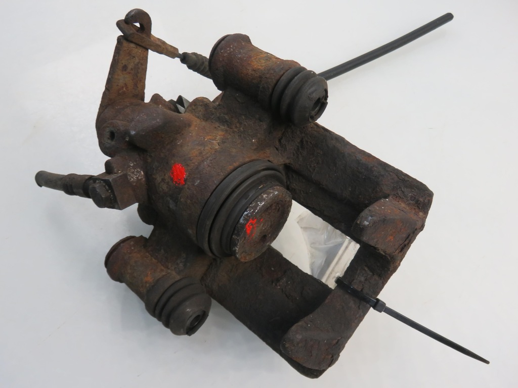 фото №6, Суппорт правый задняя nissan cabstar maxity 2.5 2006-2013