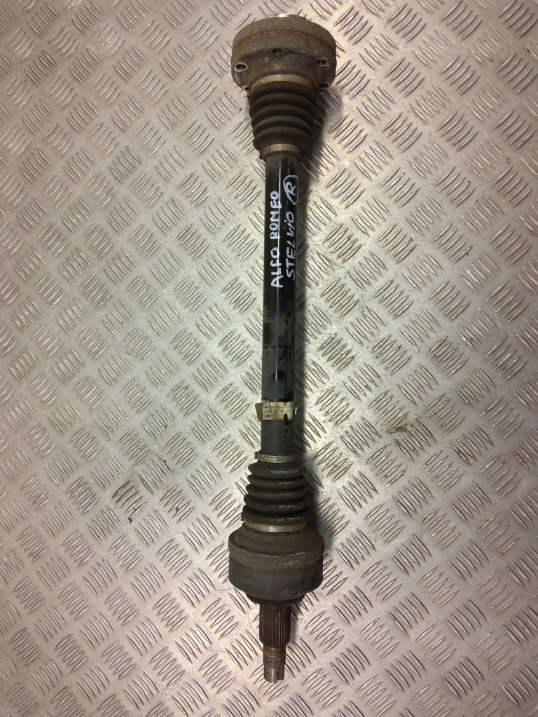 Купить Alfa romeo stelvio 2020 задний приводной вал задняя