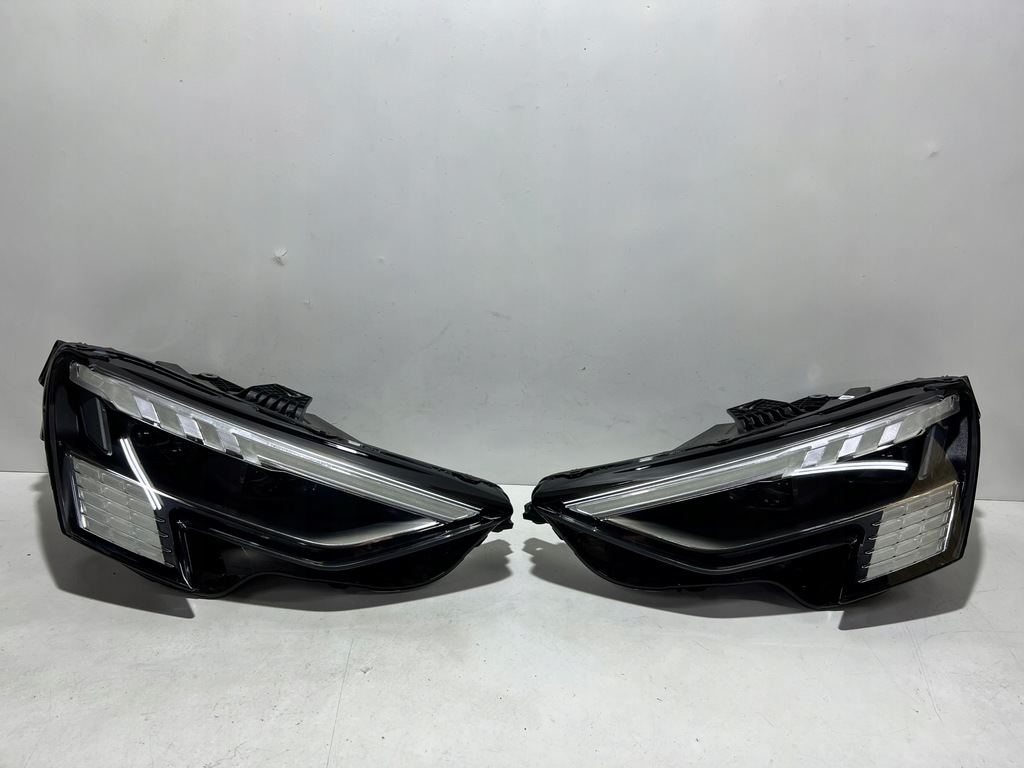 фото №1, Audi a3 8y matrix лампа левая правая