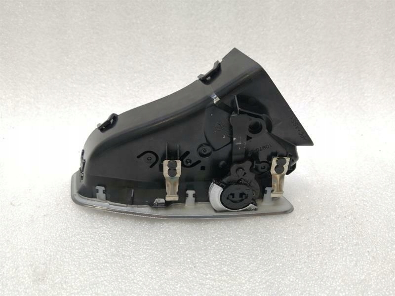 Mercedes eqc400 eqc n293 left air vent a2938300300 rhd правий кермо Зі Шроту
