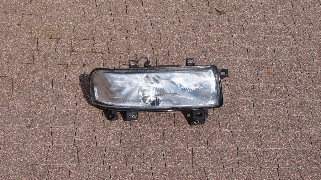 фото №1, Renault master лампа права europa 1998--2004