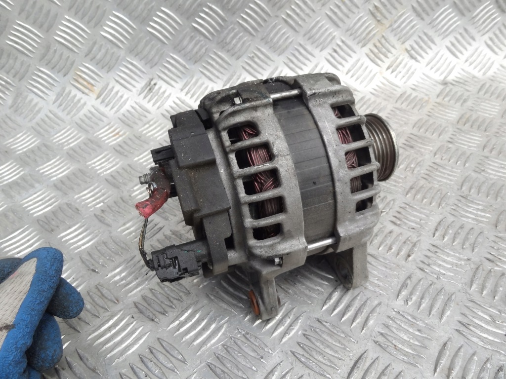 Купить Dacia lodgy 2013 1,5 dci генератор 231002949r оригинал