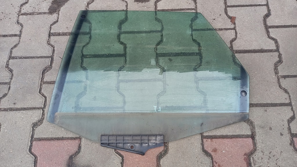 фото №1, Скло лівий задня audi 80 92r sedan