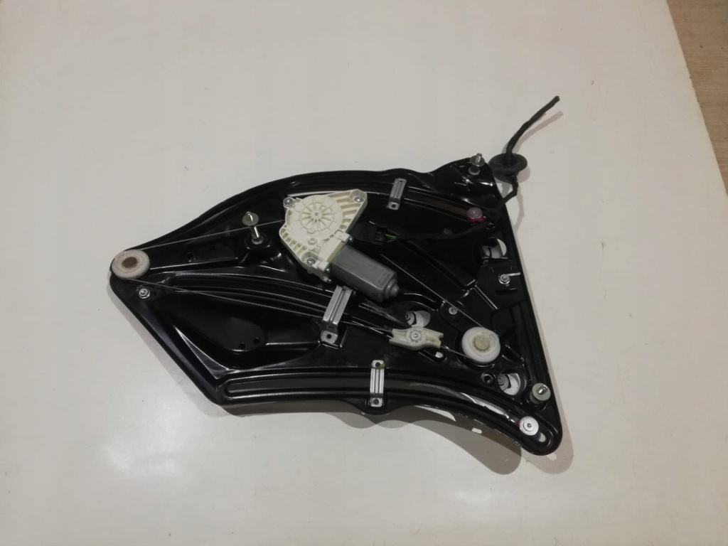 фото №11, Подъемник моторчик mechanizmm стекло e-klasa w207