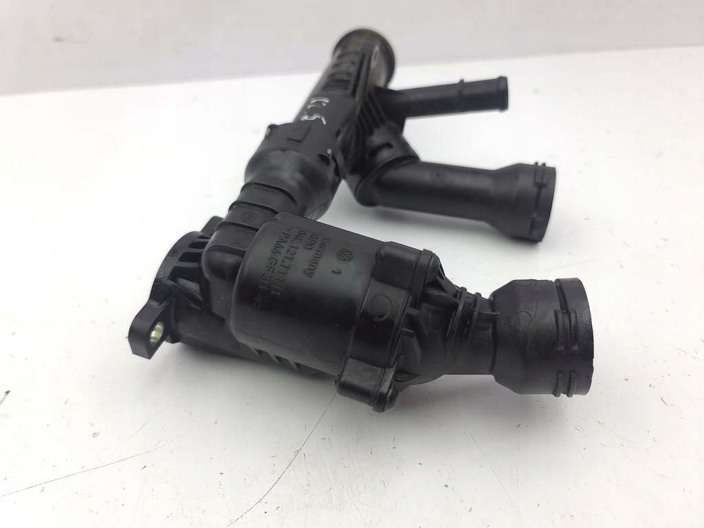 фото №7, Audi a4 s4 b9 2017 корпус термостатов