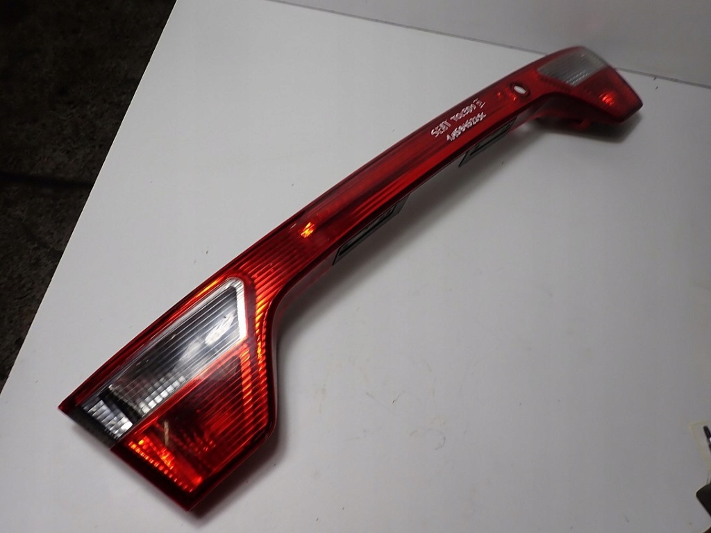 фото №1, Накладка кришки задній задня seat toledo ii 1m5945225c