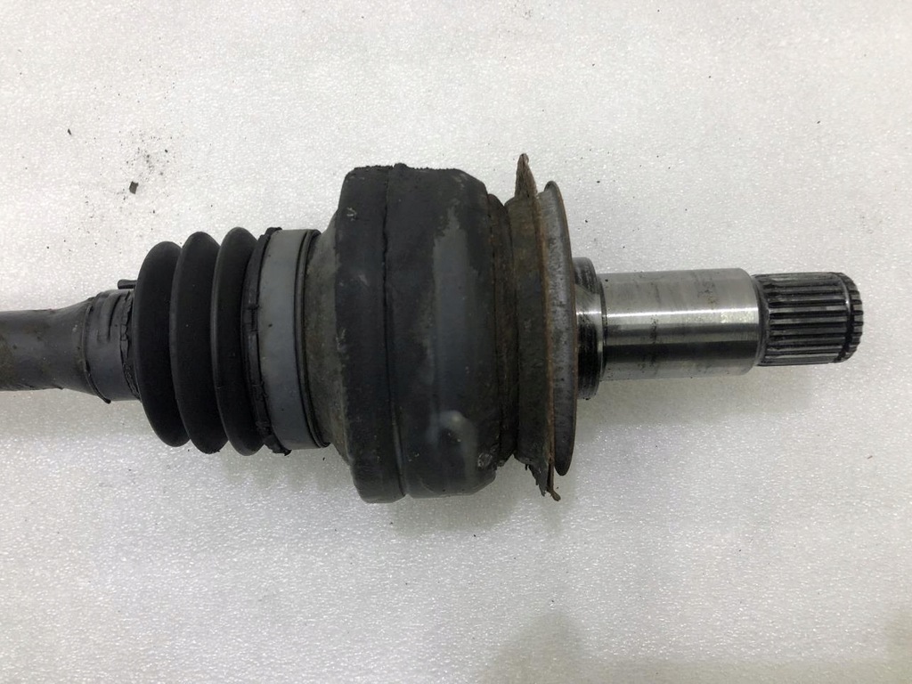 фото №2, Приводной вал левый задняя mercedes w212 2.2