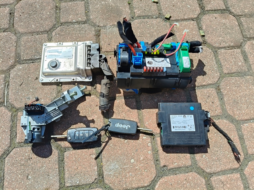 фото №1, Бортовий комп'ютер bsi замок запалювання ключ набір стартовий jeep renegade 1.6 e-torq