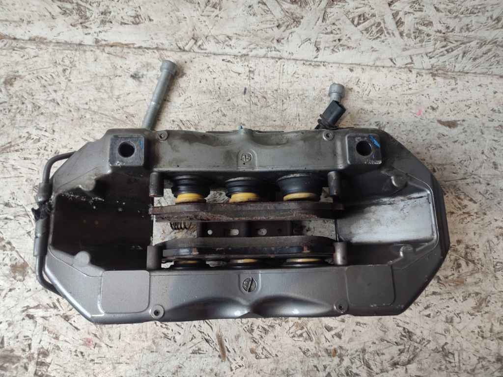 фото №10, Audi r8 4s притиск супорт перед керамічний 4s0615105k