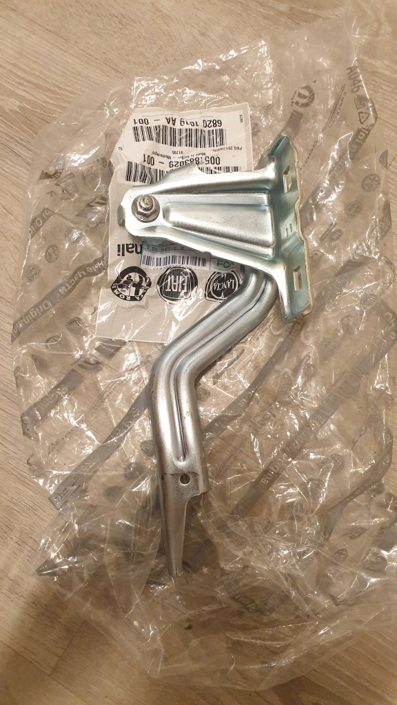 фото №1, Fiat 500 петля капот левый новый оригинал 51883029