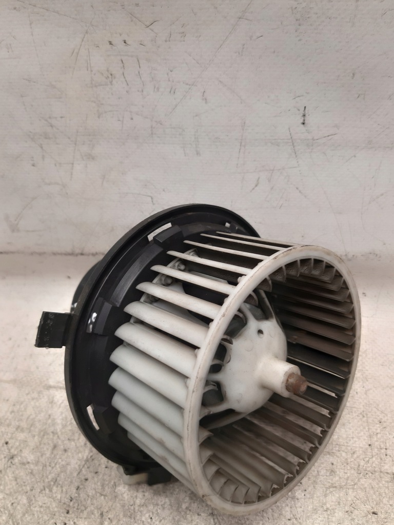 фото №10, Dodge grand caravan воздуходувка обдув+ резистор задняя