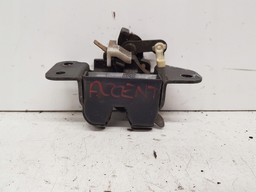 фото №1, Hyundai accent hb замок крышки задняя 2002r