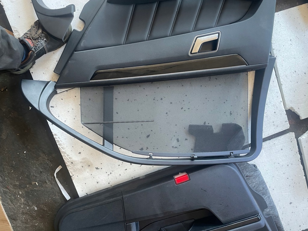 фото №10, Mercedes w212 sedan сиденья заднее сиденье обшивки шторка