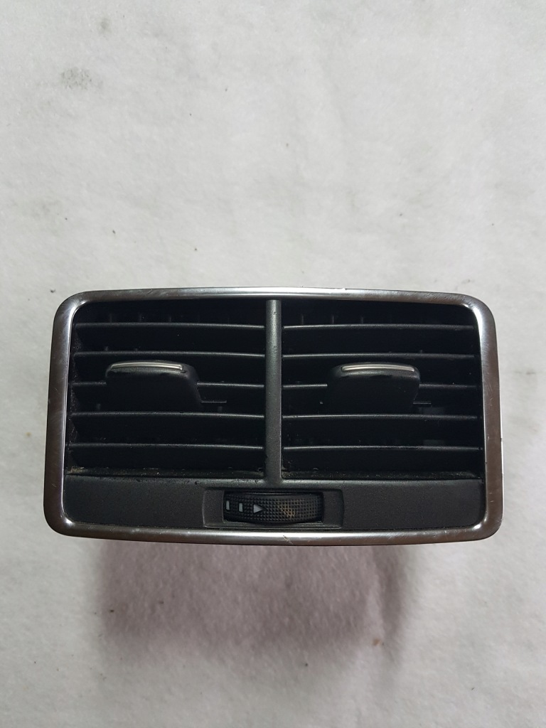 фото №1, Audi решітка обдув задня audi a6 c6 4f0819203b