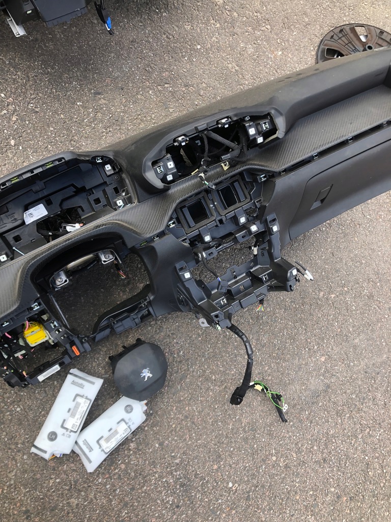 фото №5, Peugeot 208 ii 2 консоль подушка безопасности подушки безопасности оригинал