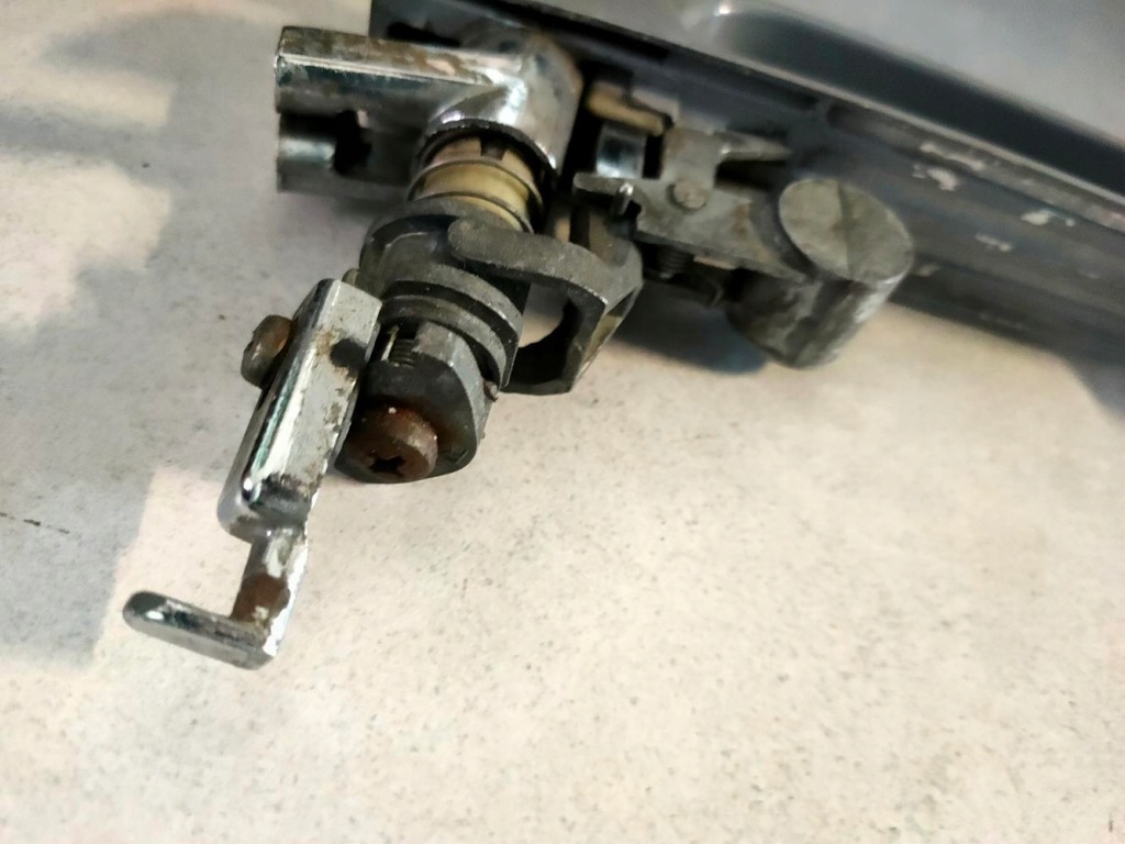 2 x ручка зовнішня do mercedesa 107 пара з ключ фарбована Київ