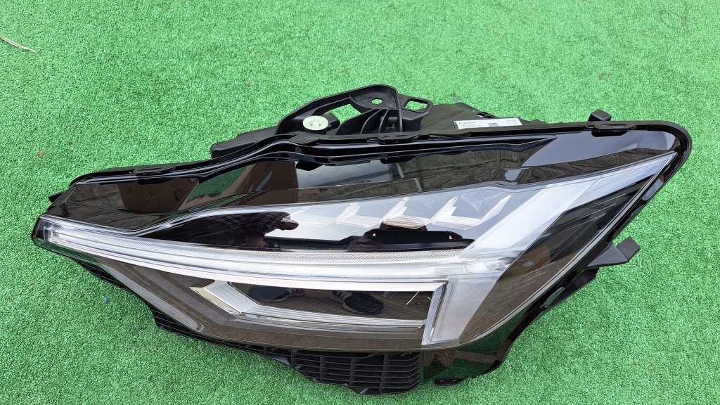 фото №2, Volvo polestar full led лампа передня