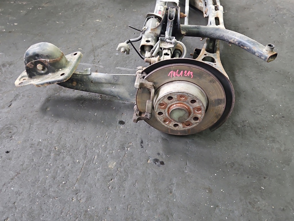 фото №7, Задня балка задня важелі ступиця vw jetta vi 5c6 10-18