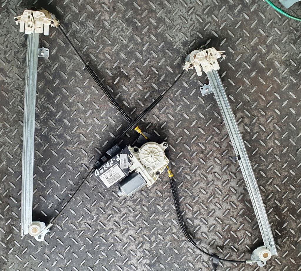 Купить Подъемник правый перед электрический citroen c8