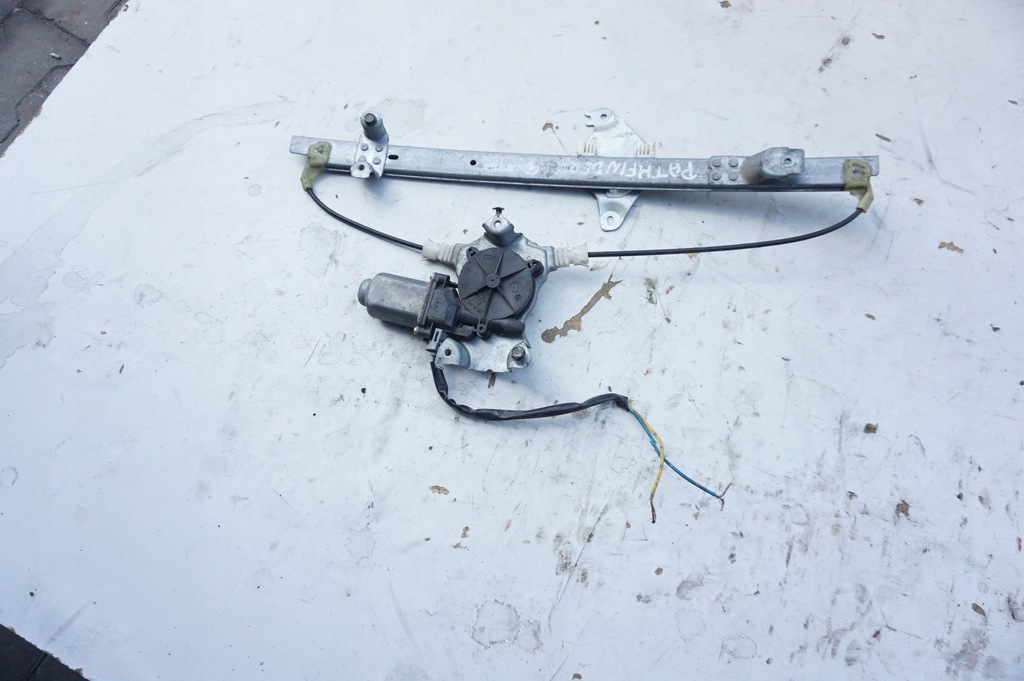 фото №1, Механізм скло правий задня nissan pathfinder r51